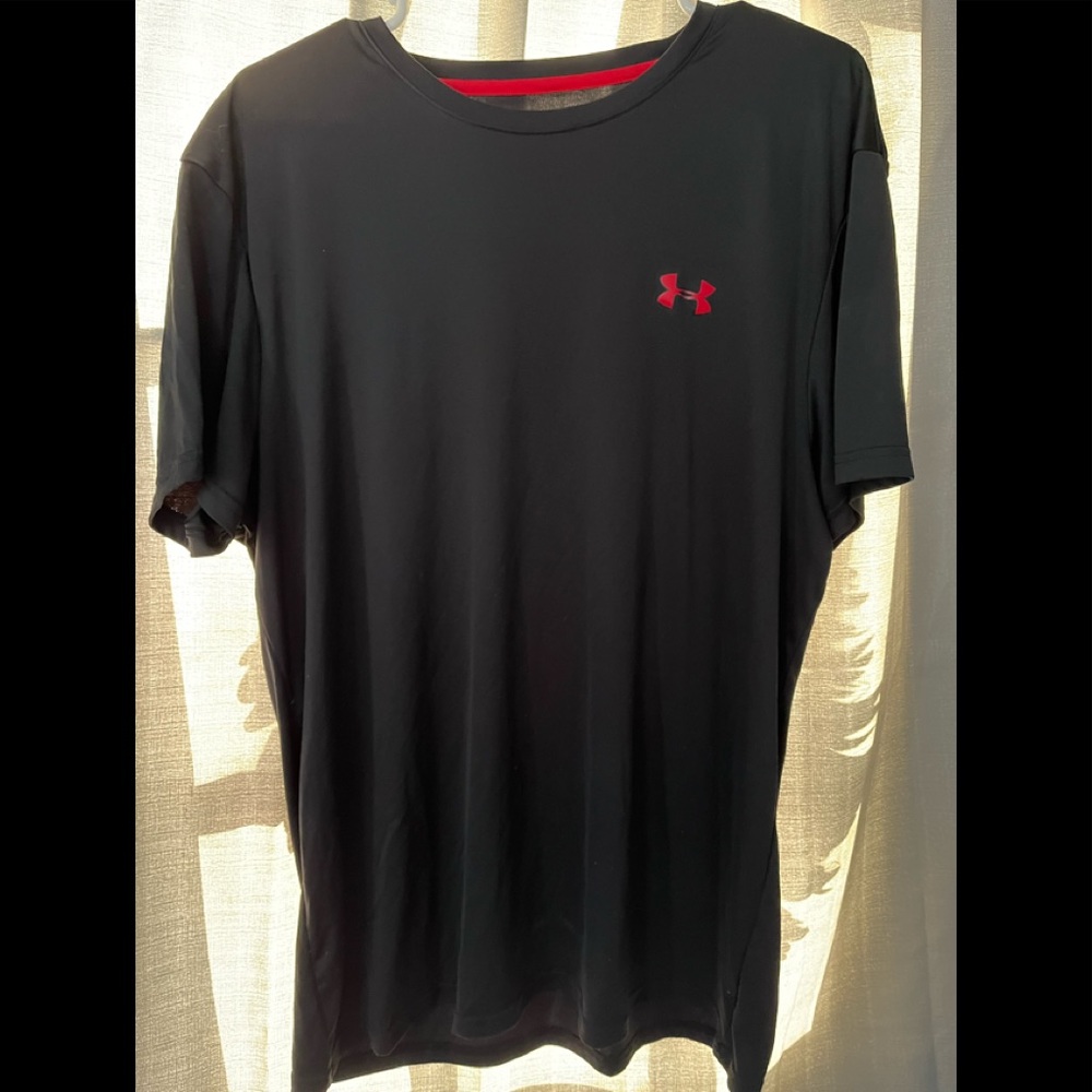 Mens underarmour shirt size 2xl